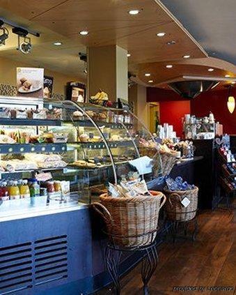 Village Manchester 3* Hyde
